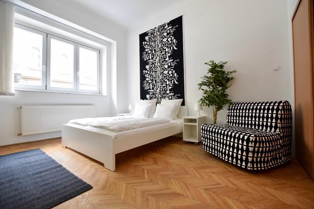 בודפשט Budget Apartment By Hi5 - Akacfa 4 מראה חיצוני תמונה