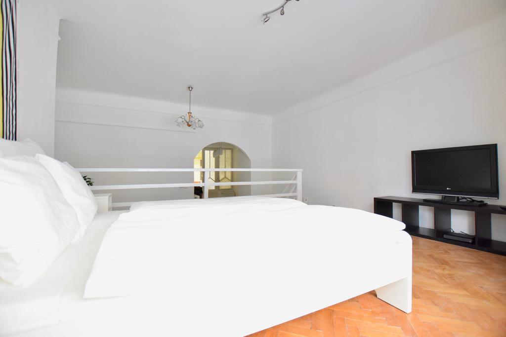 בודפשט Budget Apartment By Hi5 - Akacfa 4 מראה חיצוני תמונה