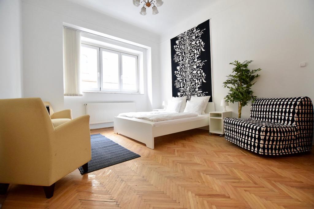 בודפשט Budget Apartment By Hi5 - Akacfa 4 מראה חיצוני תמונה